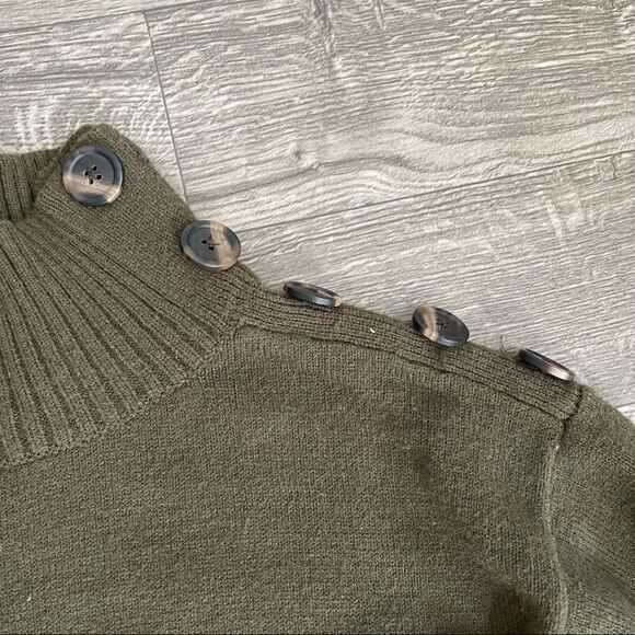 Revolve ANTHROPOLOGIE Margarita tunic Sweater in Green Khaki - Picture 12 of 15